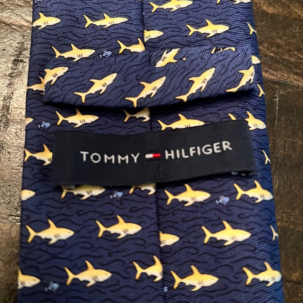 EUC mens preppy tie